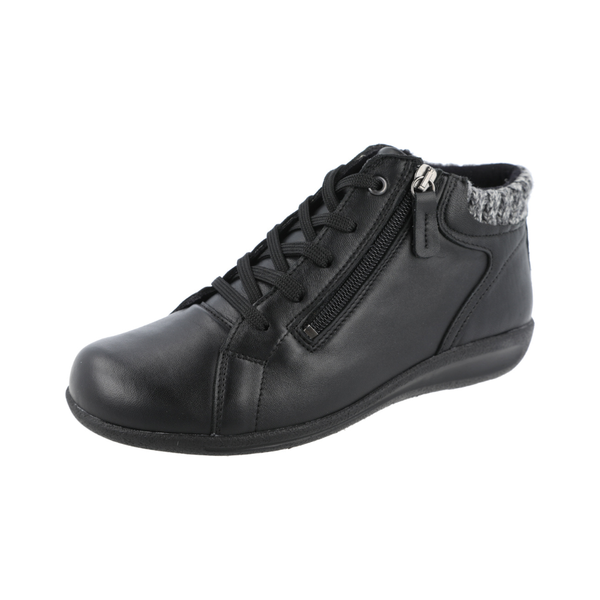 DB Pipit - Black Boots