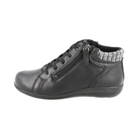 DB Pipit - Black Boots