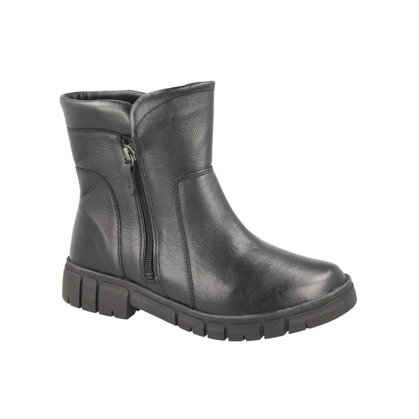 DB Hay - Black Boots