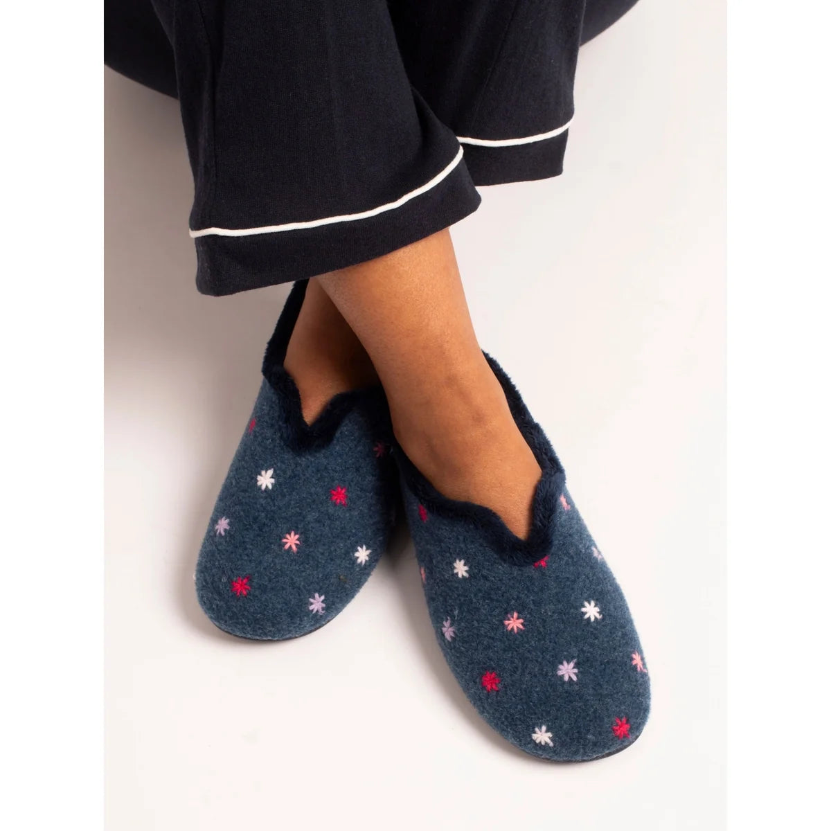 Lunar Florance KLA264 Slipper - Navy